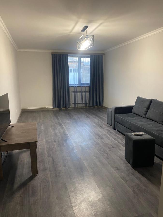 3 Cosy Apartment Near Airport Evn Jerevan Exteriér fotografie